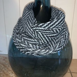 Fleece infinity scarf